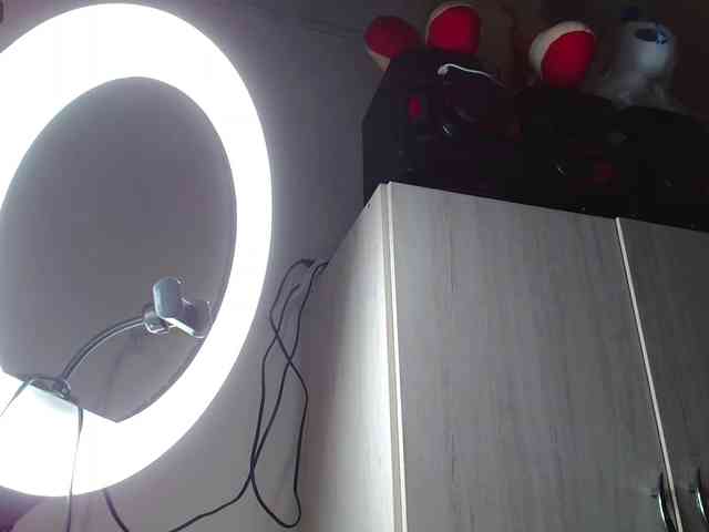 hanna-davis01's live room