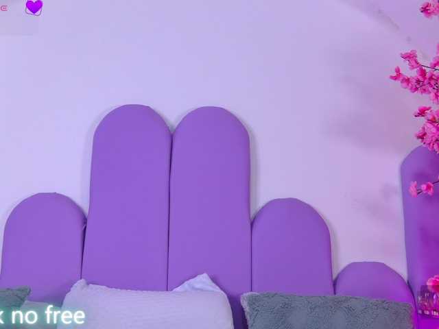 AlliciaKim live cam on BongaCams