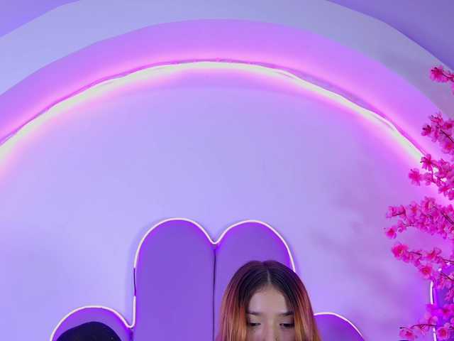 AlliciaKim live cam on BongaCams