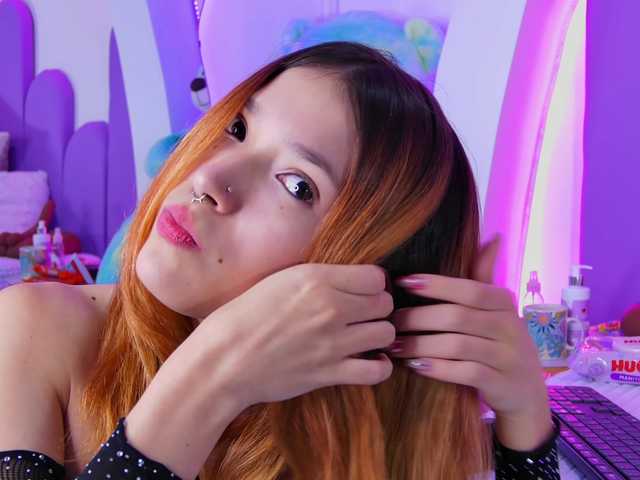 AlliciaKim live cam on BongaCams