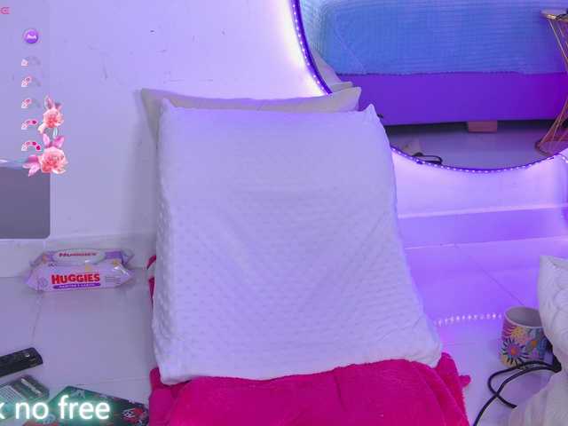 AlliciaKim live cam on BongaCams