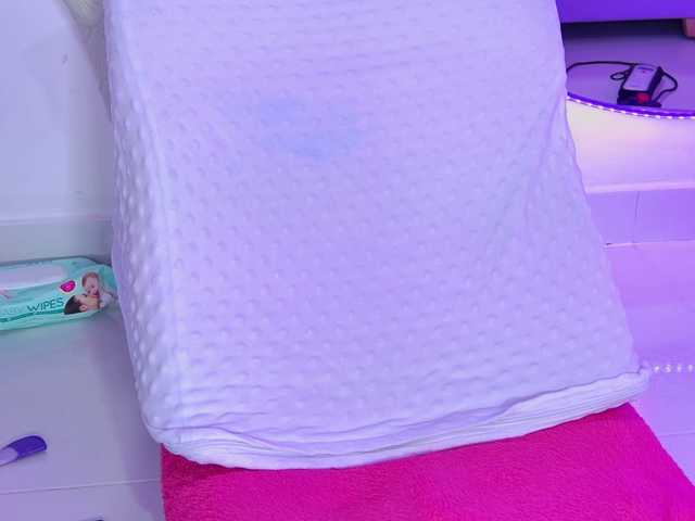 AlliciaKim live webcam show