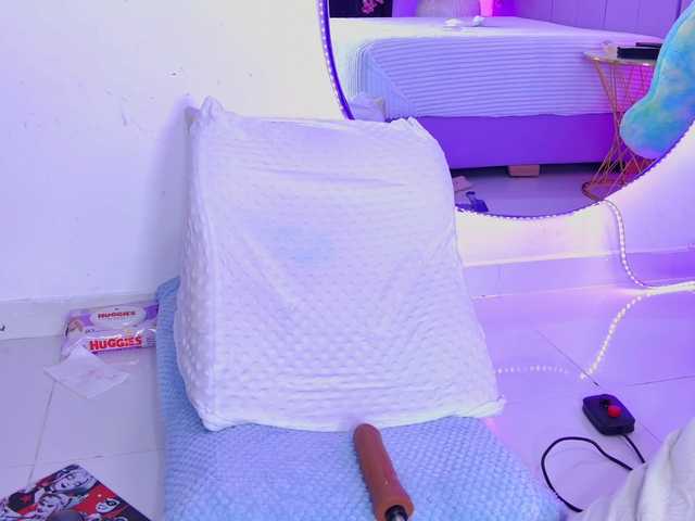 AlliciaKim live cam on BongaCams