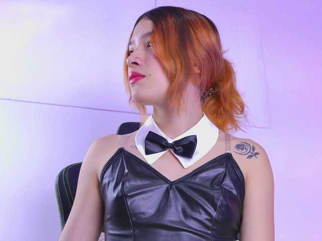 AlliciaKim live cam on BongaCams