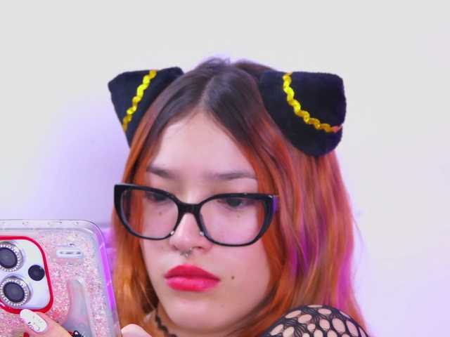 AlliciaKim live cam on BongaCams