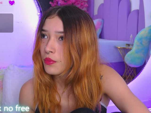 AlliciaKim live cam on BongaCams