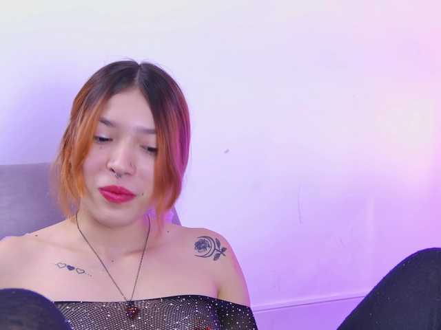 AlliciaKim live cam on BongaCams