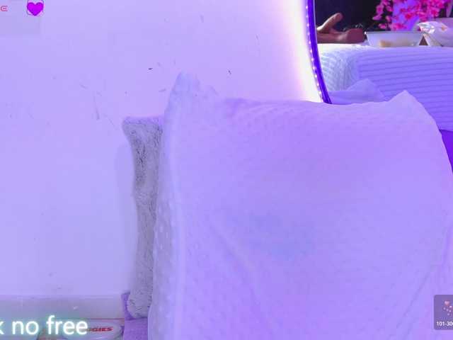 AlliciaKim live cam on BongaCams