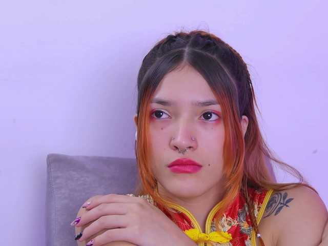 AlliciaKim live cam on BongaCams