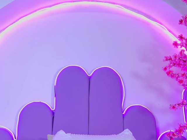 AlliciaKim live cam on BongaCams