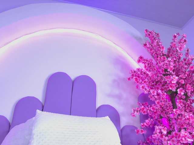 AlliciaKim live cam on BongaCams