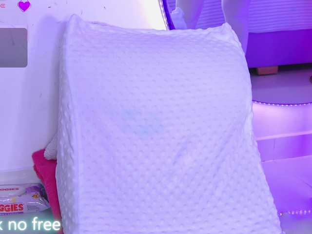 AlliciaKim live cam on BongaCams