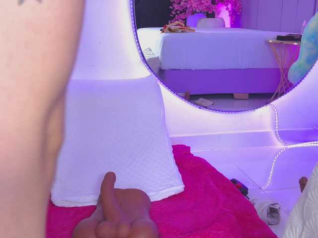 AlliciaKim live cam on BongaCams