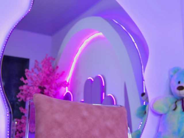 AlliciaKim live cam on BongaCams