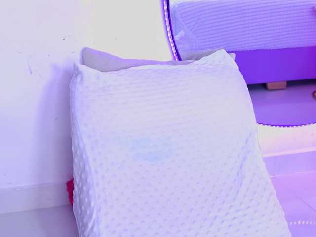 AlliciaKim live cam on BongaCams
