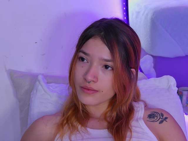 AlliciaKim live cam on BongaCams
