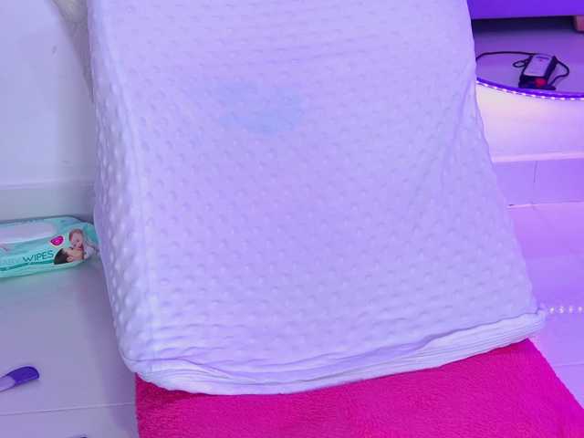 AlliciaKim live webcam show