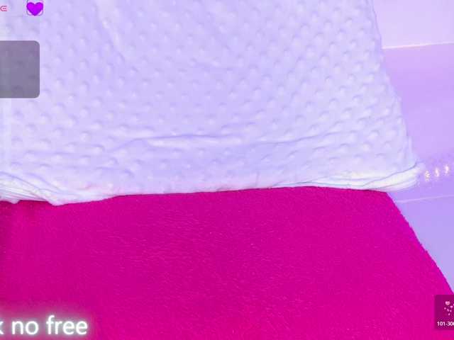 AlliciaKim live cam on BongaCams