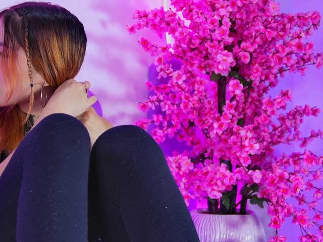AlliciaKim live cam on BongaCams