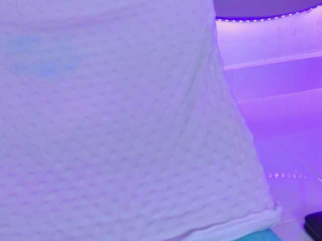 AlliciaKim live cam on BongaCams