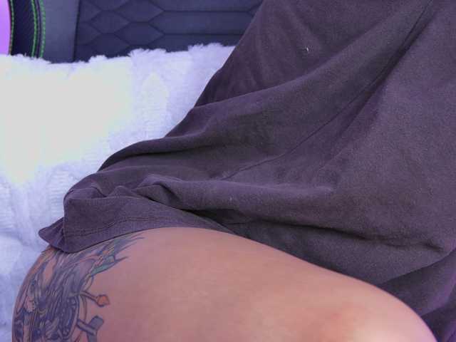 AlliciaKim live cam on BongaCams