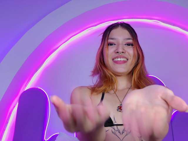AlliciaKim live webcam show