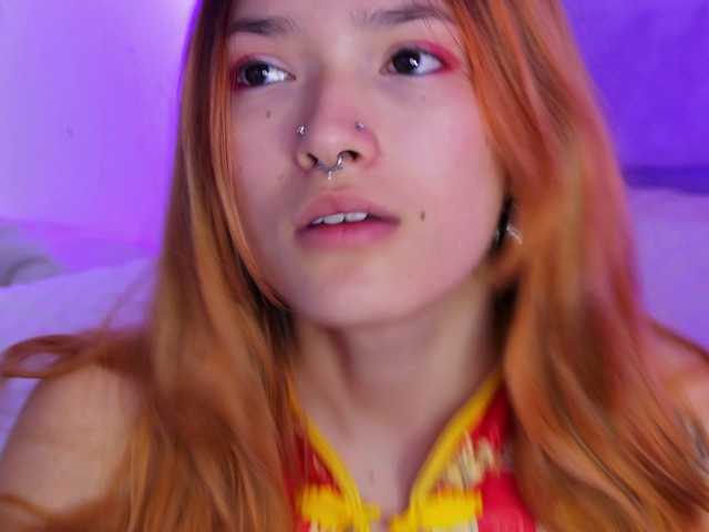 AlliciaKim live cam on BongaCams