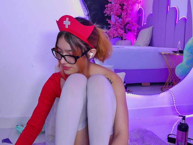 AlliciaKim live webcam show