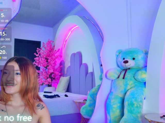 AlliciaKim live cam on BongaCams