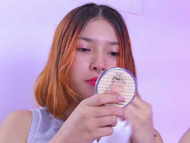 AlliciaKim live cam on BongaCams