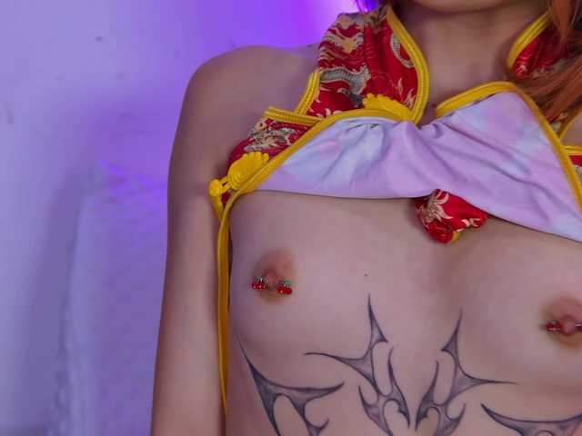 AlliciaKim live cam on BongaCams