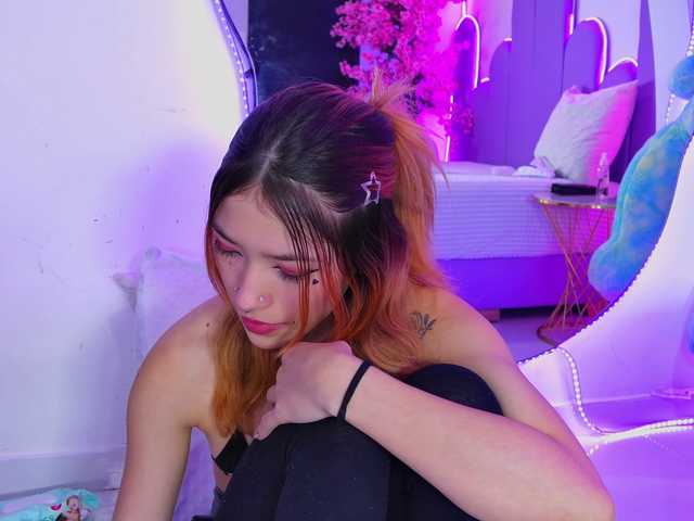 AlliciaKim live cam on BongaCams