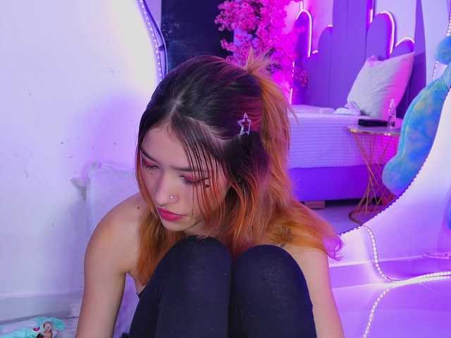 AlliciaKim live webcam show