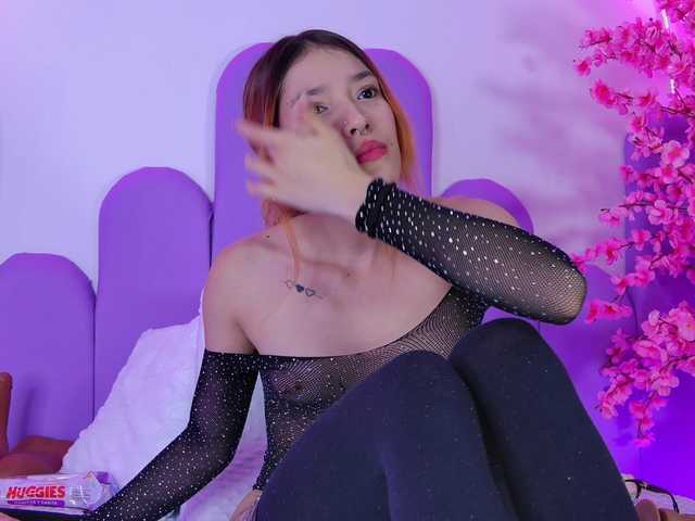 AlliciaKim live cam on BongaCams