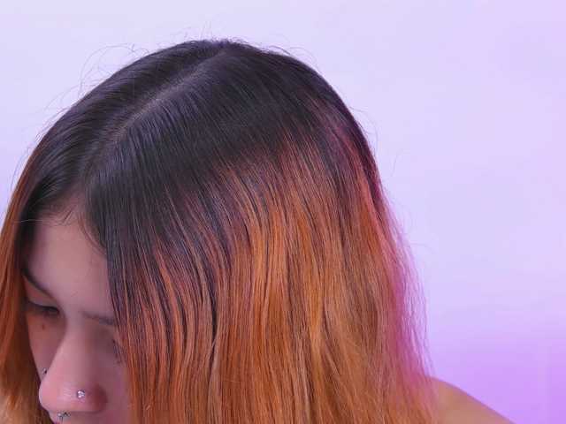 AlliciaKim live cam on BongaCams