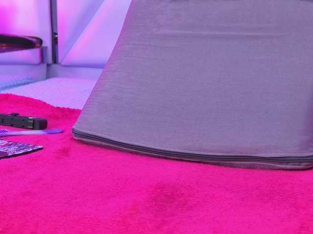 AlliciaKim live cam on BongaCams
