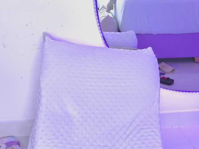 AlliciaKim live cam on BongaCams