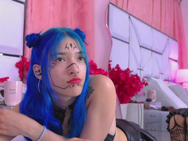 AlliciaKim live cam on BongaCams