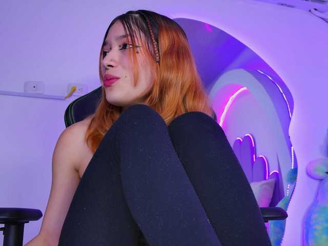 AlliciaKim live cam on BongaCams