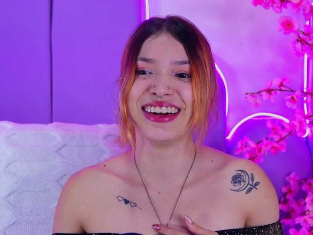 AlliciaKim live webcam show