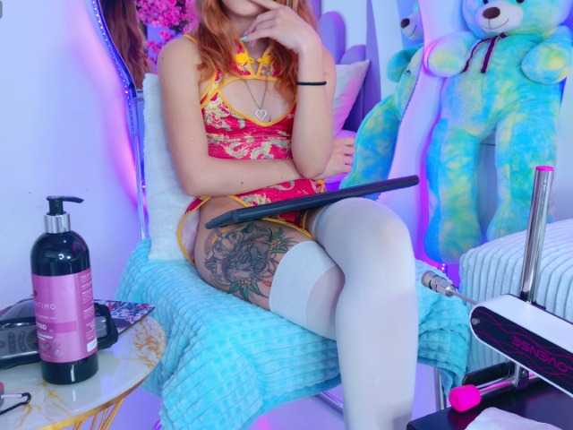 AlliciaKim live cam on BongaCams