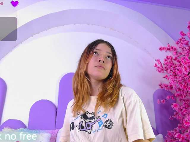 AlliciaKim — live female cam