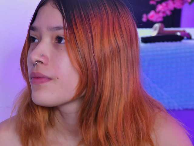 AlliciaKim live cam on BongaCams