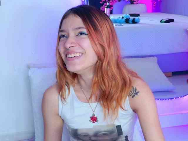 AlliciaKim webcam