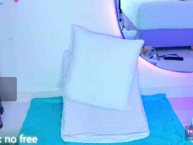 AlliciaKim webcam