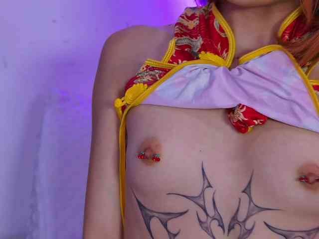 AlliciaKim webcam