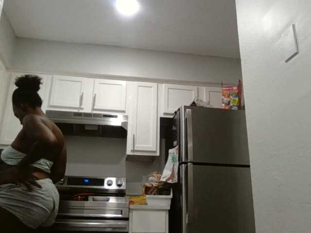 loyalbambi live cam on BongaCams
