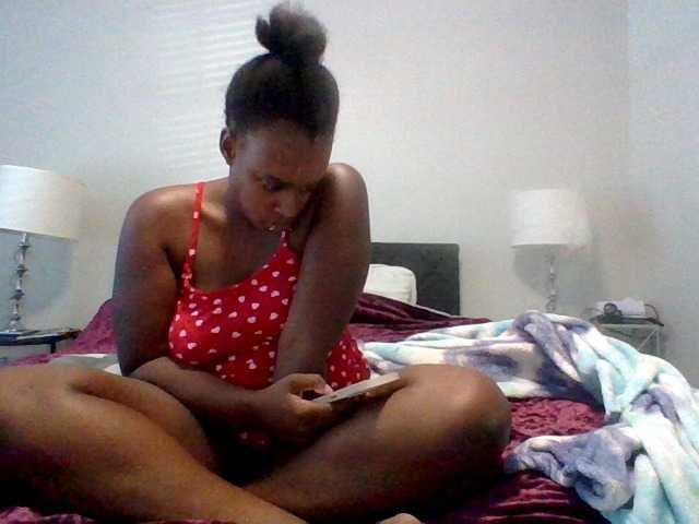 loyalbambi live cam on BongaCams