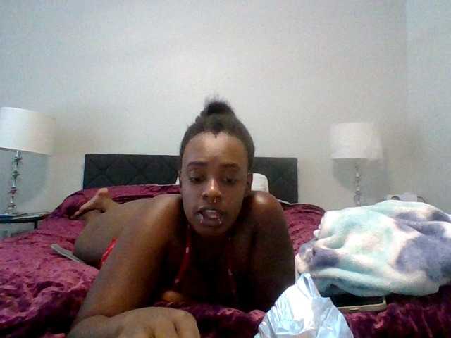 loyalbambi live cam on BongaCams