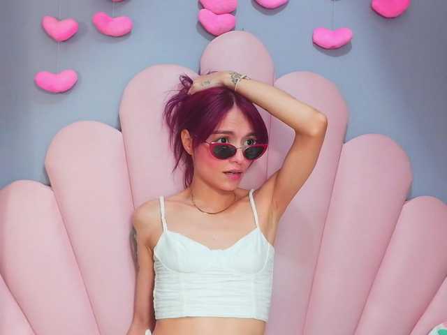 LUCYMILLER live cam on BongaCams